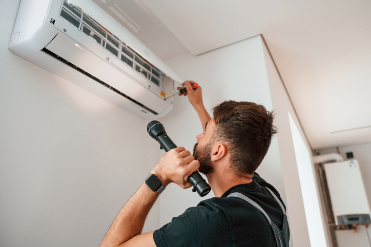 The Environmental Impact of Regular AC Repair and Maintenance